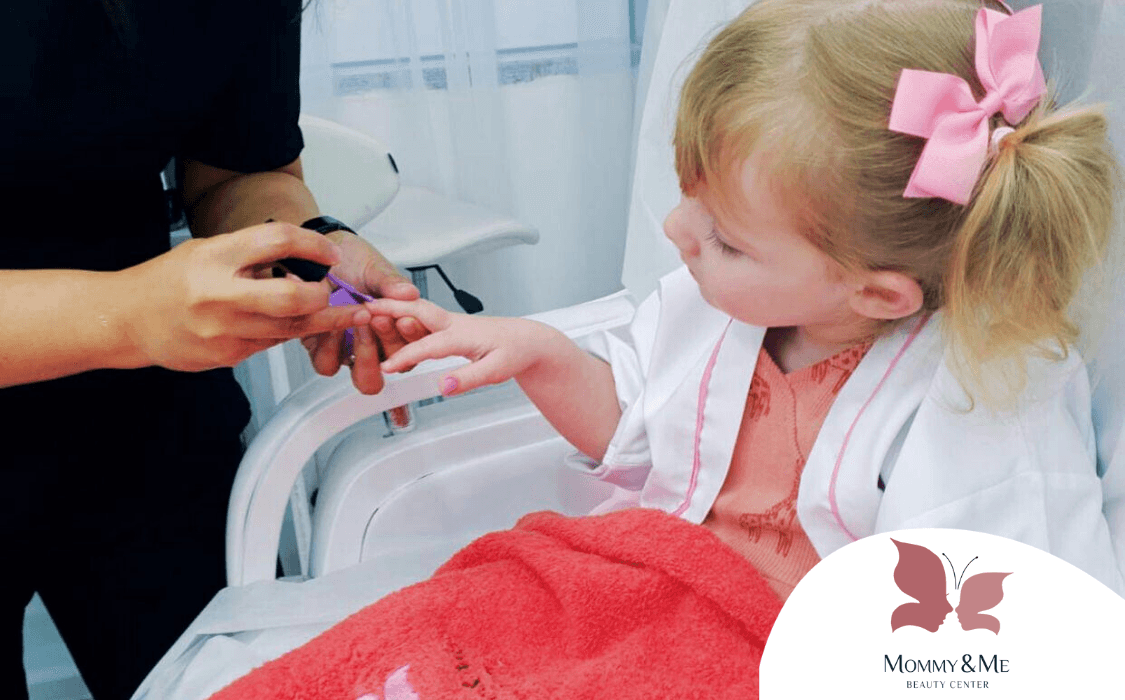 صورة غلاف الحزمة: "حفلة سبا في آي بي | صالون مومي آند مي "