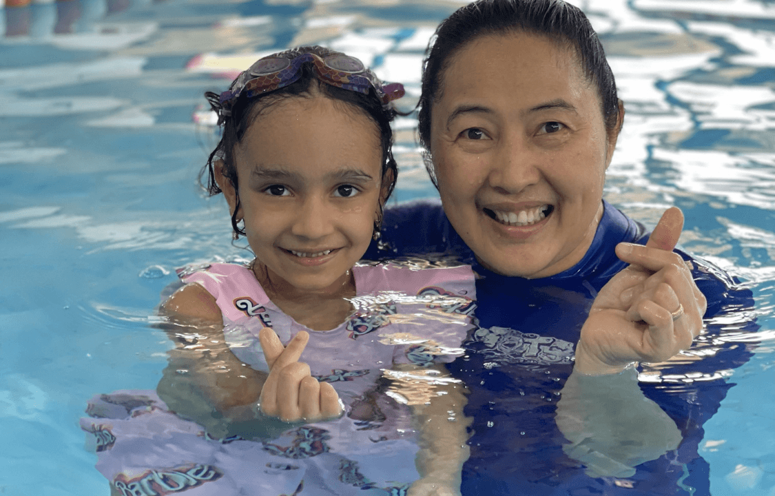 صورة باقة العيدميلاد | أكواتوتس للسباحة