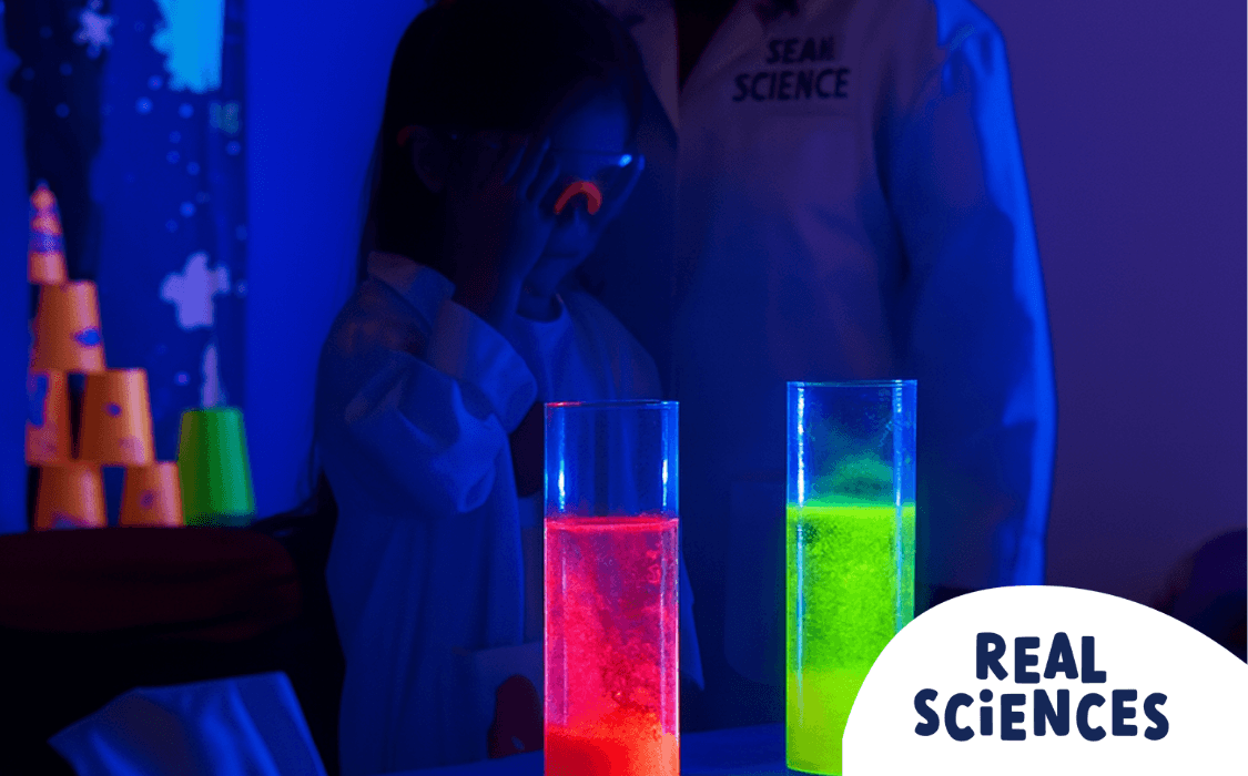 صورة الغلاف لباقة حفلة بالبيت: "عرض التوهج في الظلام"