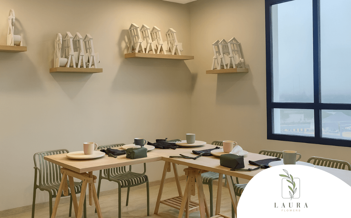 صورة غلاف الحزمة: "حفلة تنسيق الزهور | لورا فلورز"