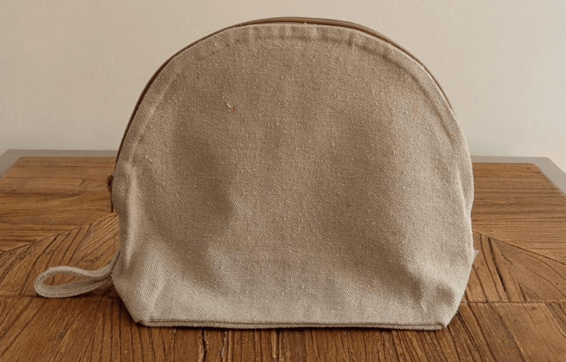 صورة ستيشن تطريز باوتش مكياج