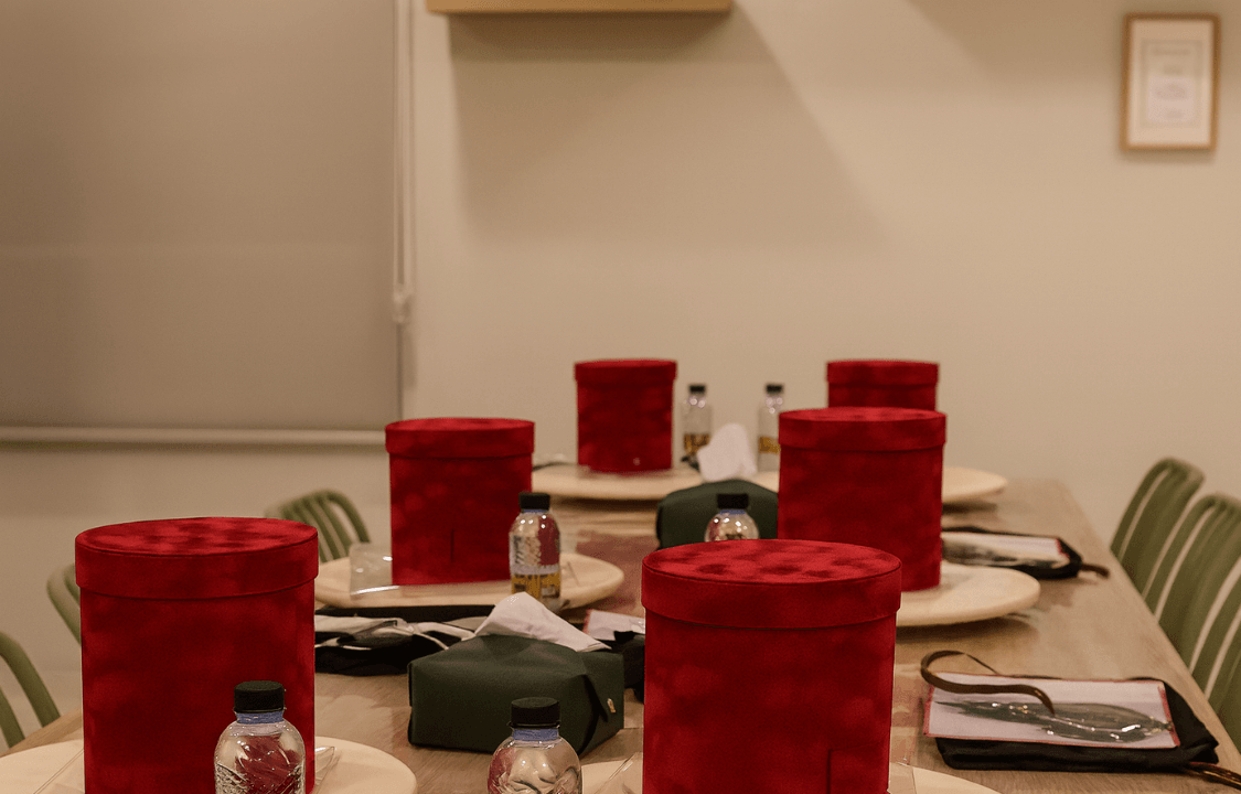 Image of Flower & Vase Decorating Party