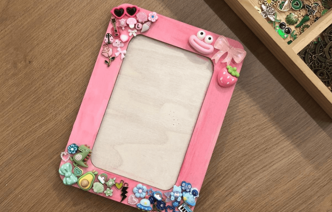 Image of Frame Decoration Station